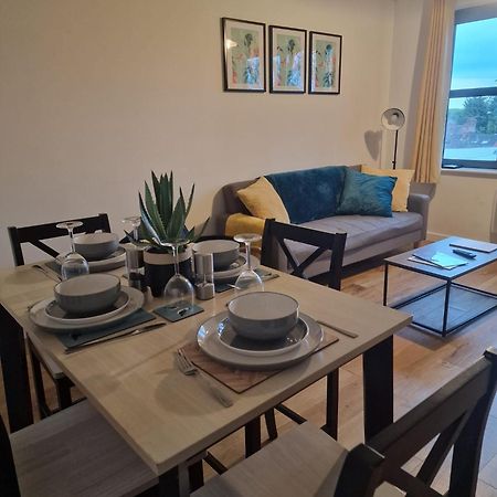 Vibrant Cosy 2 Bedroom Apartment Coventry Kültér fotó