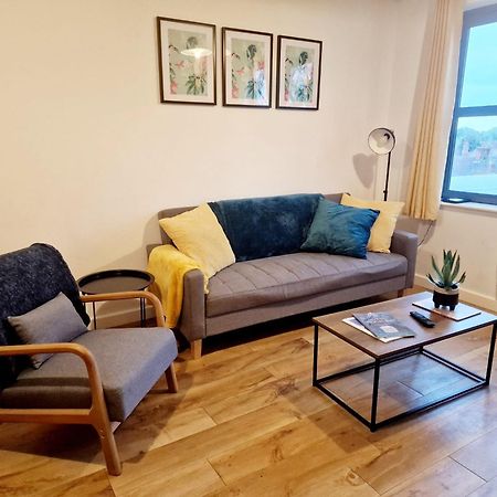 Vibrant Cosy 2 Bedroom Apartment Coventry Kültér fotó