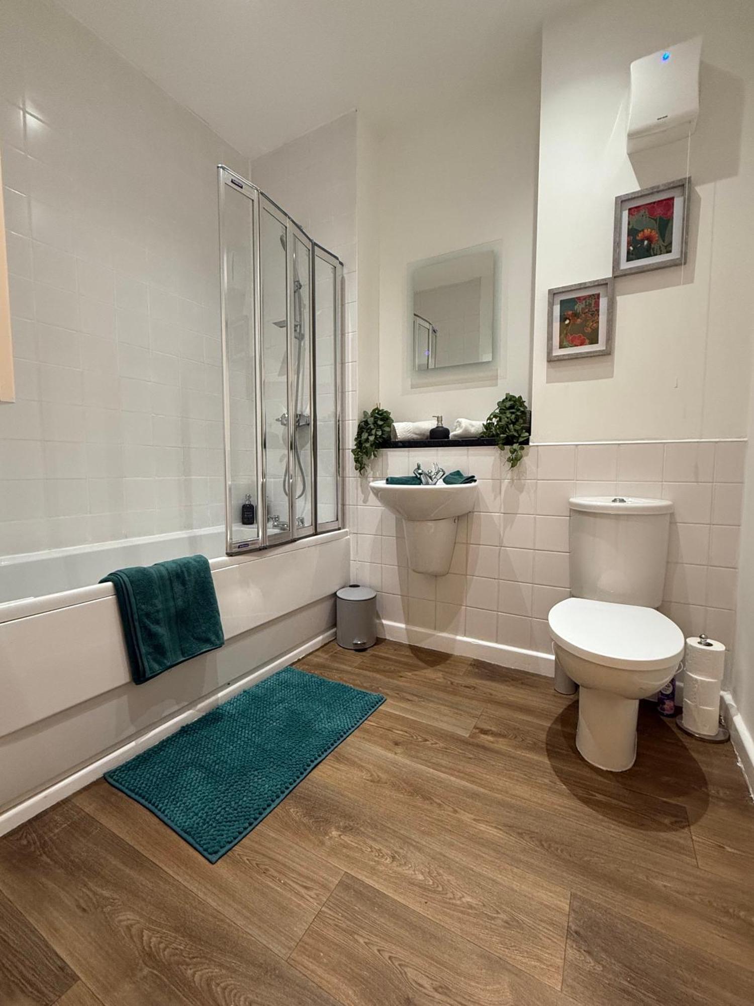 Vibrant Cosy 2 Bedroom Apartment Coventry Kültér fotó