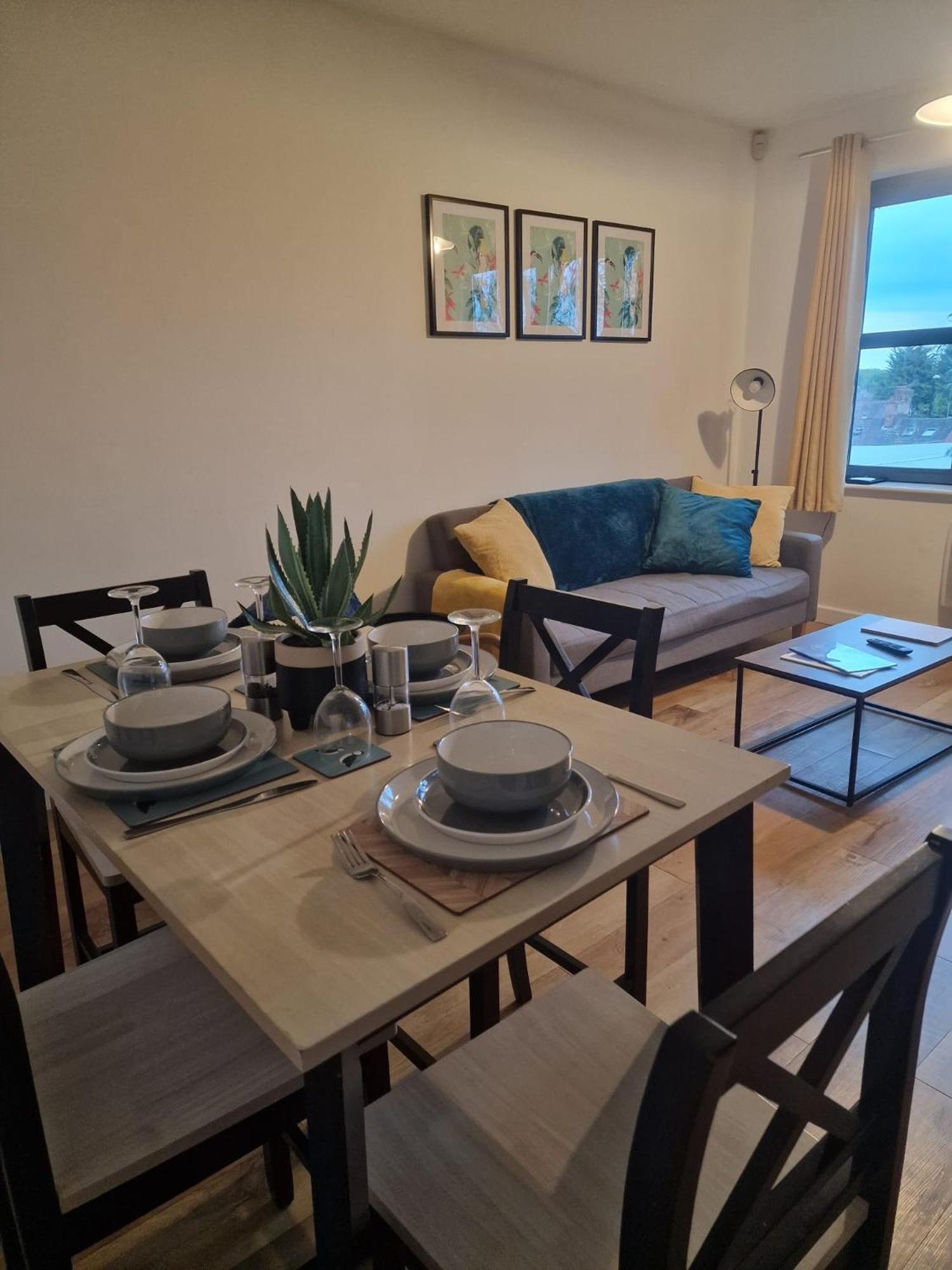 Vibrant Cosy 2 Bedroom Apartment Coventry Kültér fotó